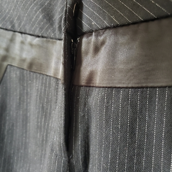 Bebe pinstripe cuffed capri - Picture 4 of 10